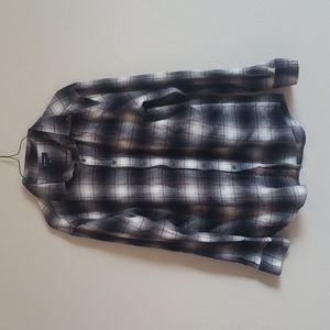 Men's button up long sleeve shirt